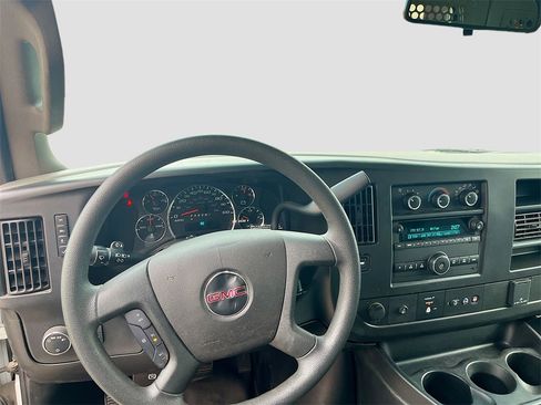 Used 2024 GMC Savana 2500 w/ Driver Convenience Package image 21