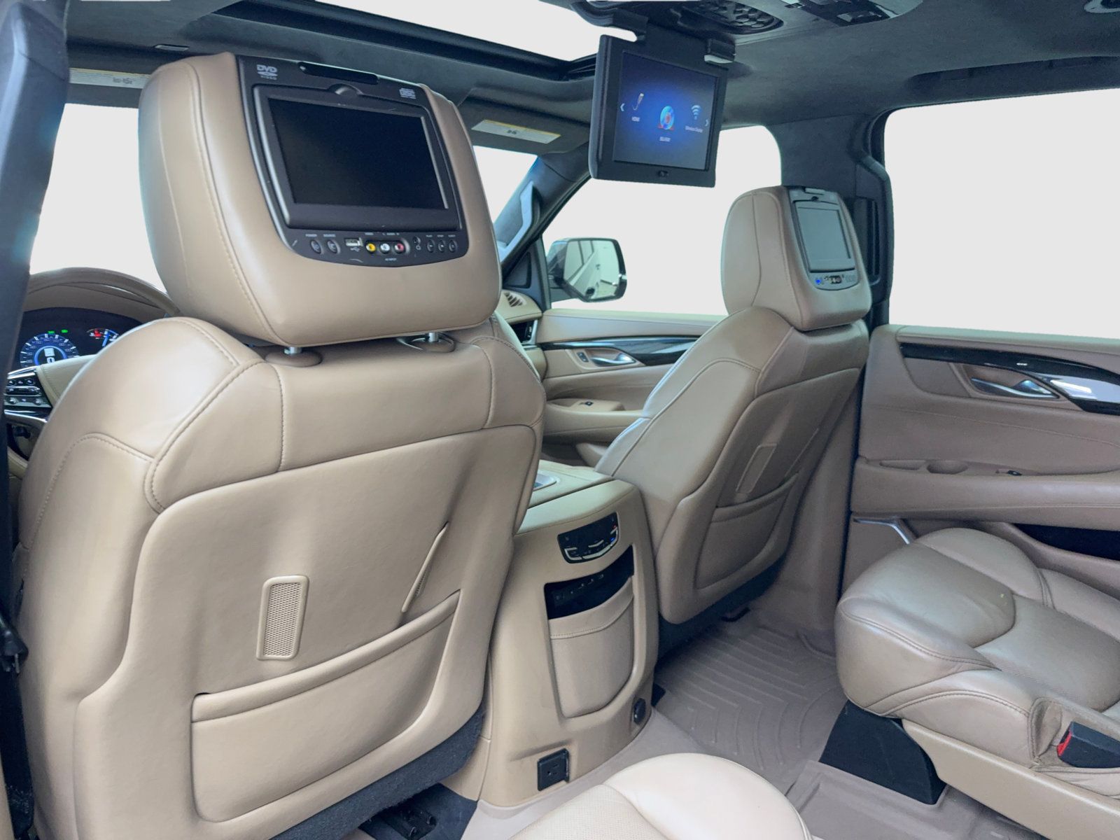 Used 2019 Cadillac Escalade Platinum AWD/4WD image 39