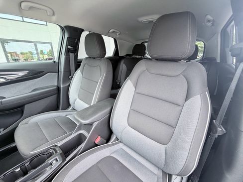 Used 2025 Chevrolet TrailBlazer LT w/ Driver Confidence Package AWD/4WD image 22