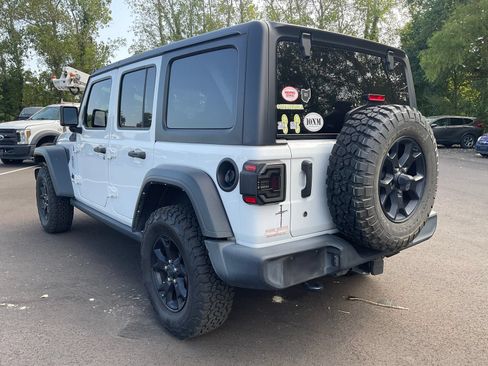 Used 2021 Jeep Wrangler Unlimited Sport AWD/4WD image 3