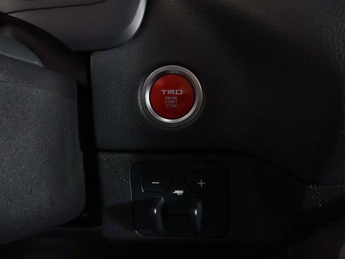 Used 2022 Toyota Tundra Limited w/ TRD Off-Road Package image 38