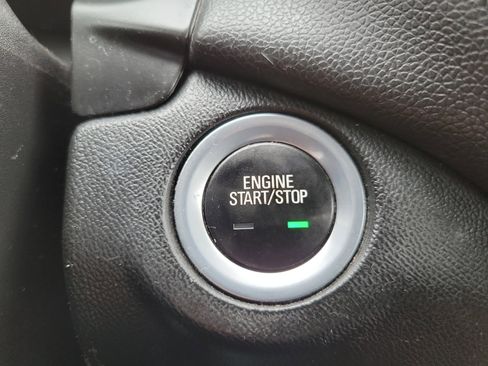 Used 2019 Chevrolet Equinox LT image 34