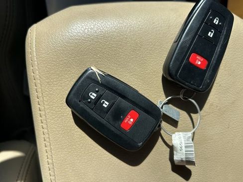 Used 2023 Toyota 4Runner SR5 Premium w/ Moonroof Package image 26