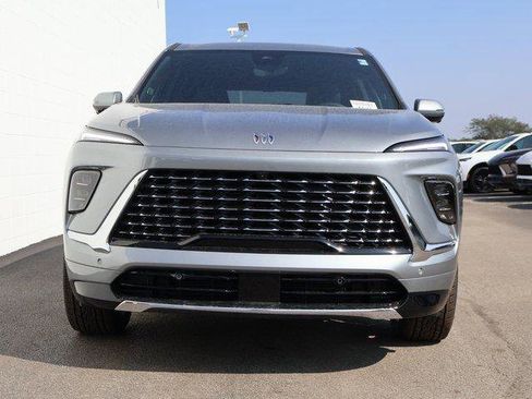 New 2026 Buick Enclave Avenir w/ Super Cruise Package image 2