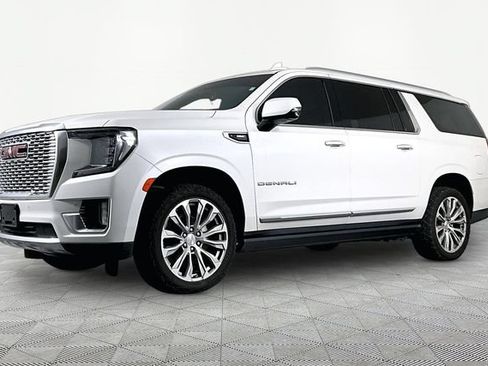 Used 2021 GMC Yukon XL Denali w/ Denali Premium Package AWD/4WD image 1