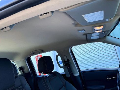 Used 2024 Nissan Frontier SV w/ Technology Package image 22