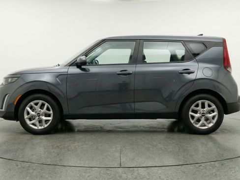 Used 2025 Kia Soul LX w/ LX Technology Package FWD image 5