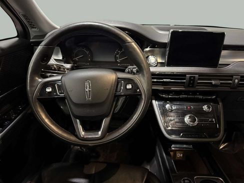 Used 2021 Lincoln Corsair AWD w/ Premium Package image 22