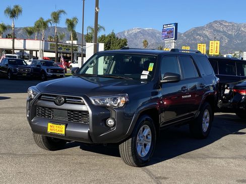 Used 2023 Toyota 4Runner SR5 image 5