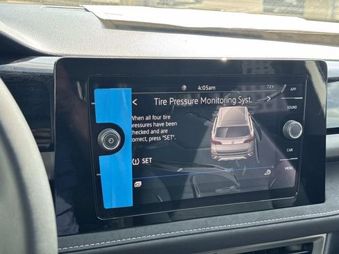 New 2026 Volkswagen Taos SE FWD image 21