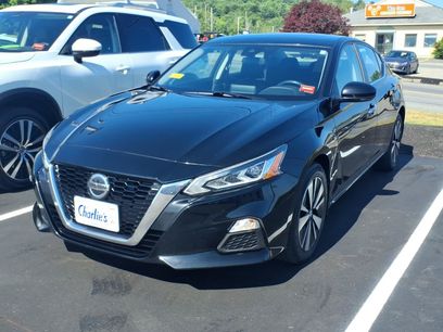 Used 2022 Nissan Altima 2.5 SV w/ SV Premium Package