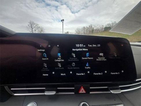 Certified 2023 Hyundai Elantra SEL w/ Convenience Package image 18