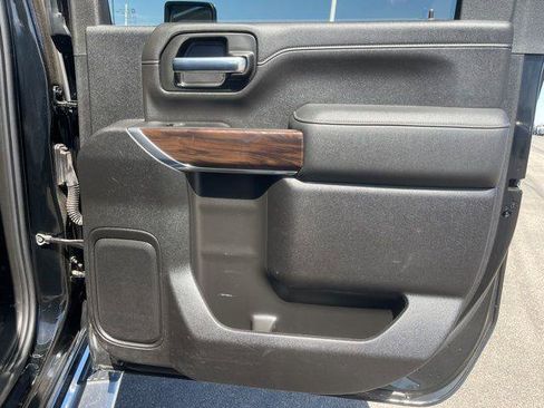 Used 2023 GMC Sierra 3500 SLT w/ SLT Convenience Package image 15