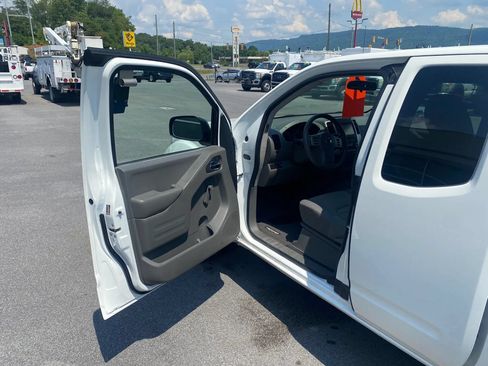 Used 2019 Nissan Frontier S RWD image 7