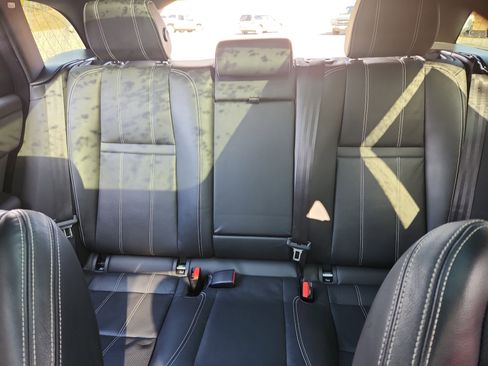 Used 2022 Land Rover Range Rover Velar R-Dynamic S image 36