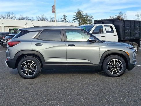 Used 2026 Chevrolet TrailBlazer LT w/ Driver Confidence Package image 7