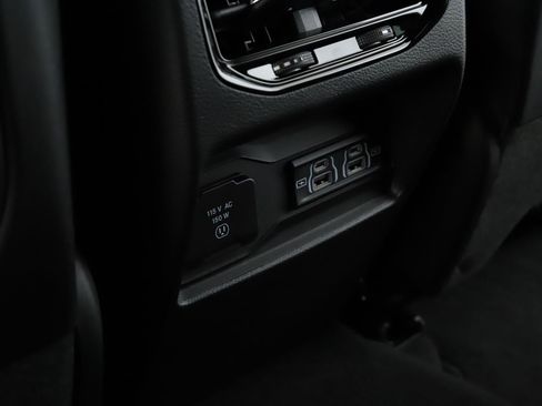 New 2025 Jeep Grand Cherokee Altitude image 6