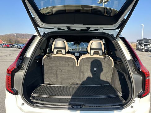 Used 2026 Volvo XC90 B5 Plus w/ Protection Package image 18