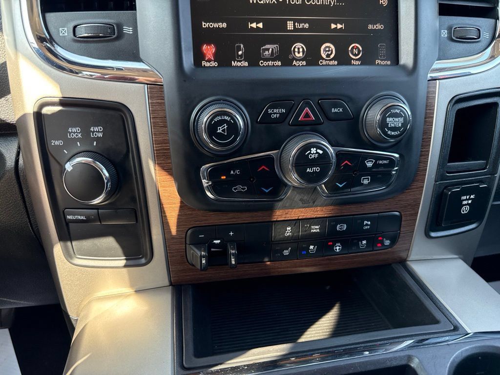 Used 2015 RAM 3500 Laramie AWD/4WD image 35