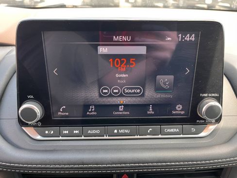 Used 2023 Nissan Rogue SV AWD/4WD image 28
