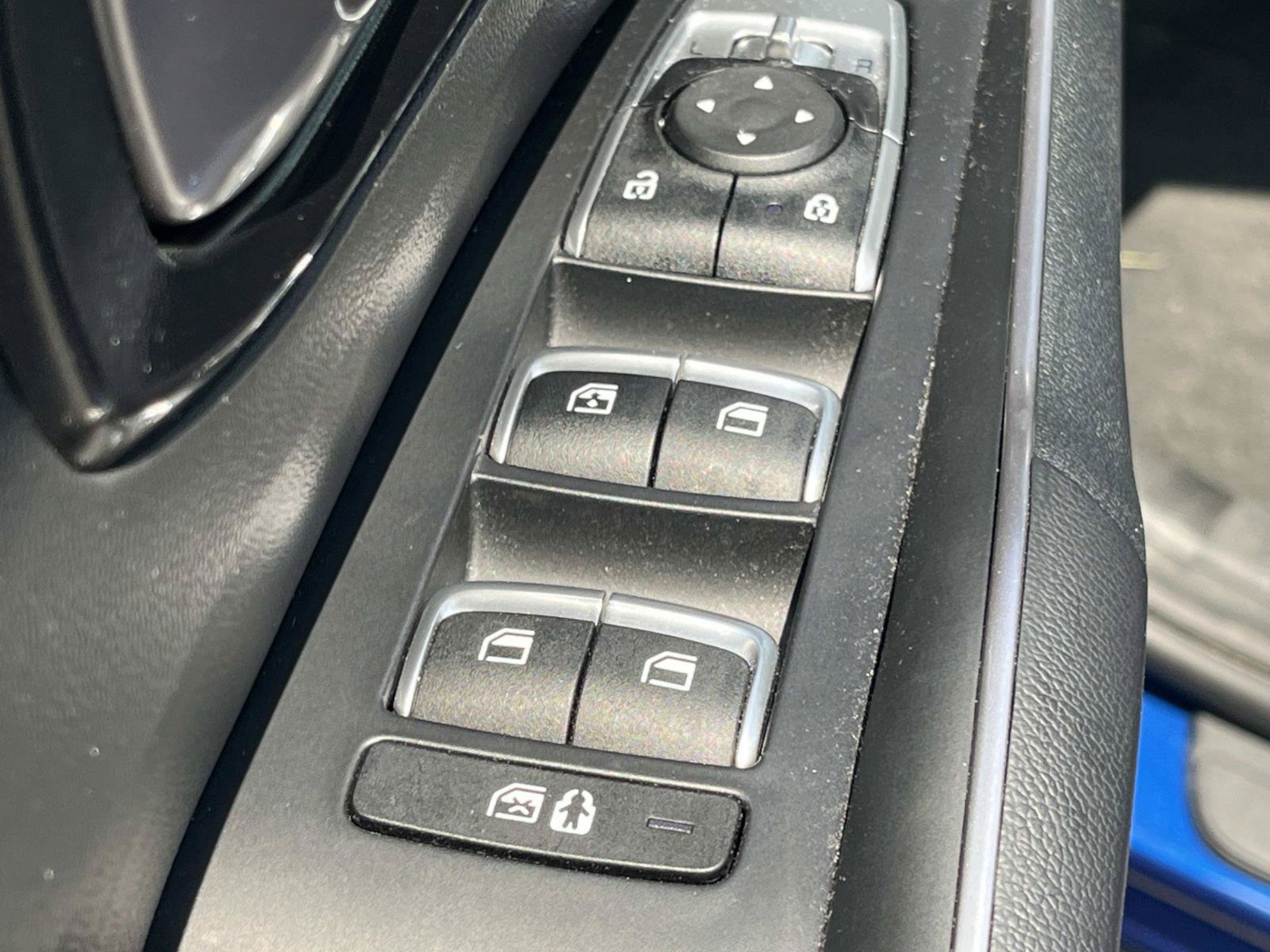 Used 2023 Kia Sorento S FWD image 25
