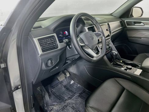 Used 2023 Volkswagen Atlas Cross Sport SE AWD/4WD image 9