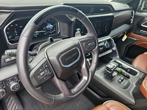 Used 2024 GMC Sierra 1500 Denali Ultimate AWD/4WD image 17
