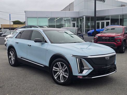 Used 2024 Cadillac Lyriq Tech AWD/4WD image 1