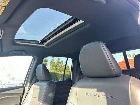 Used 2025 Honda Ridgeline Black Edition image 32