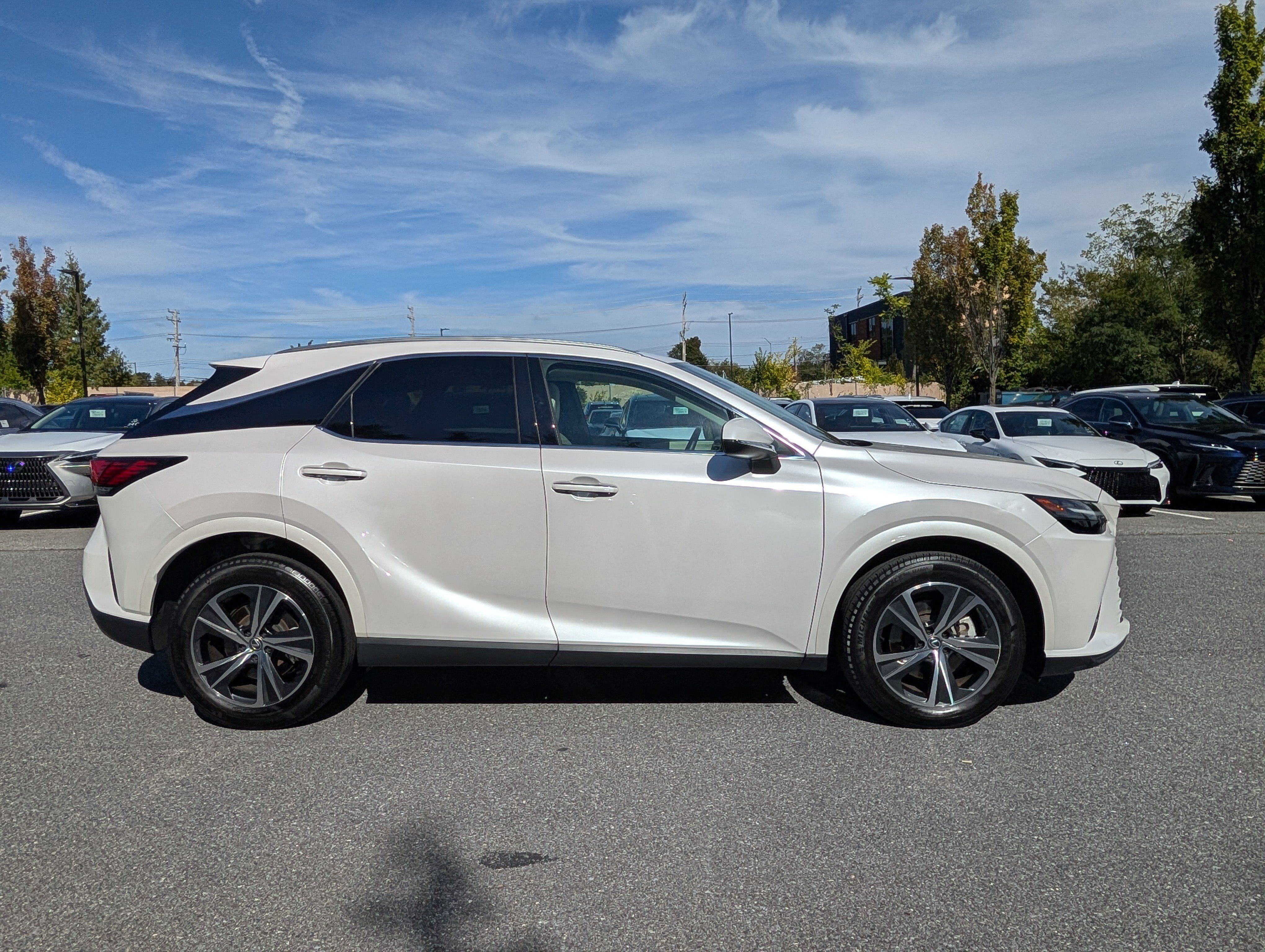 Used 2023 Lexus RX 350 Premium w/ Accessory Package (Z1) AWD/4WD image 2