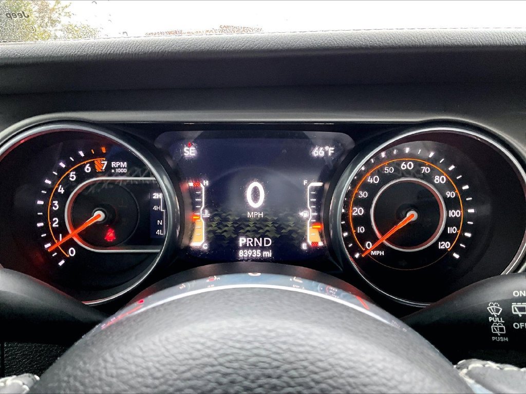 Used 2018 Jeep Wrangler Unlimited Sahara w/ Safety Group AWD/4WD image 15