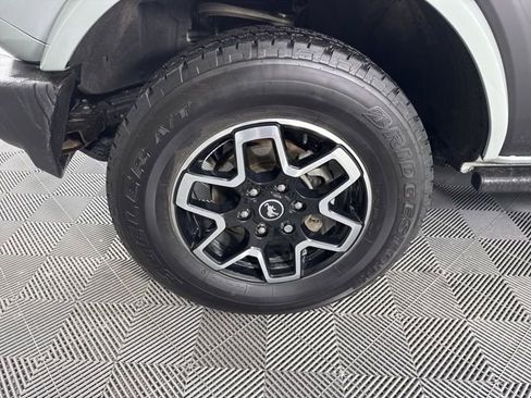 Used 2023 Ford Bronco Outer Banks image 9