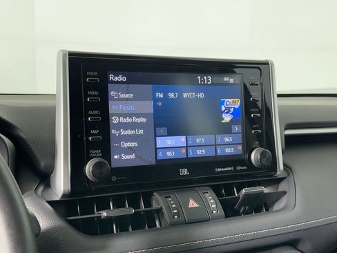 Used 2020 Toyota RAV4 Limited image 23