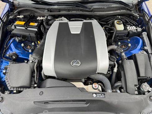 Used 2019 Lexus IS 300 F Sport w/ F Sport Package image 9