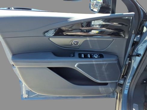 New 2026 Lincoln Nautilus Premier AWD/4WD image 16