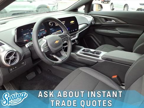 New 2026 Chevrolet Equinox EV LT image 3