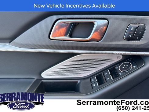 Used 2026 Ford Explorer ST w/ Sun And Sound Package AWD/4WD image 12