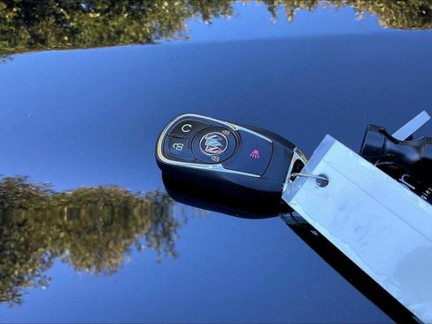 Used 2022 Buick Encore GX Select w/ Sport Touring Package image 14