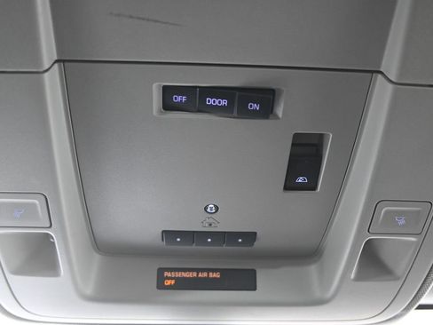 Used 2018 Chevrolet Silverado 1500 LT w/ All Star Edition image 32