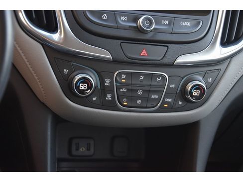 Used 2018 Chevrolet Equinox Premier image 37