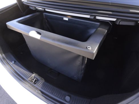 Used 2017 Mercedes-Benz E 300 image 12