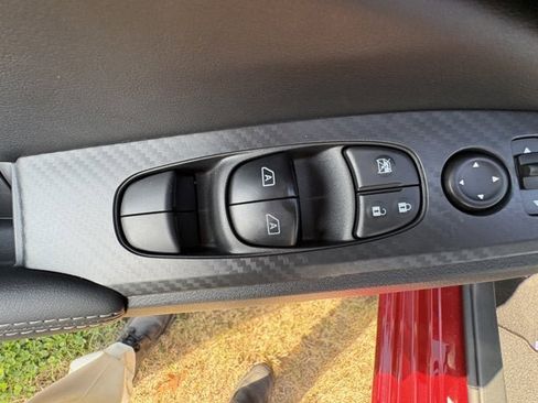 New 2025 Nissan Altima 2.5 SL FWD image 12