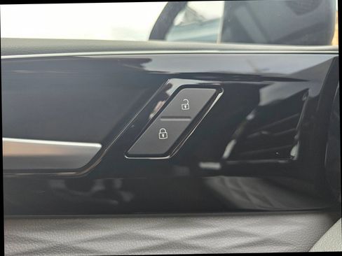 Used 2022 Volkswagen Taos S w/ IQ Drive S Package image 27