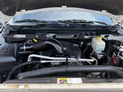 Used 2013 RAM 2500 Tradesman w/ Chrome Appearance Group image 32