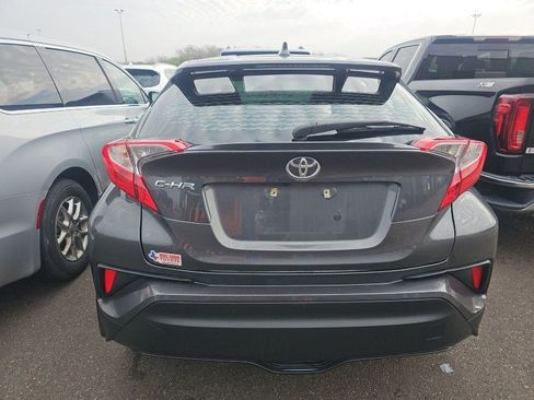 Used 2021 Toyota C-HR LE image 11