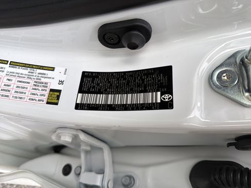 Certified 2024 Toyota Corolla LE FWD image 31