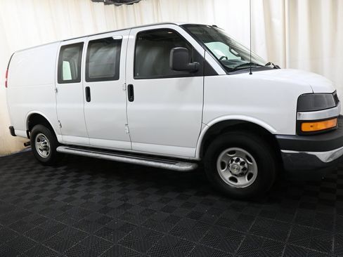 Used 2023 Chevrolet Express 2500 w/ Driver Convenience Package image 7