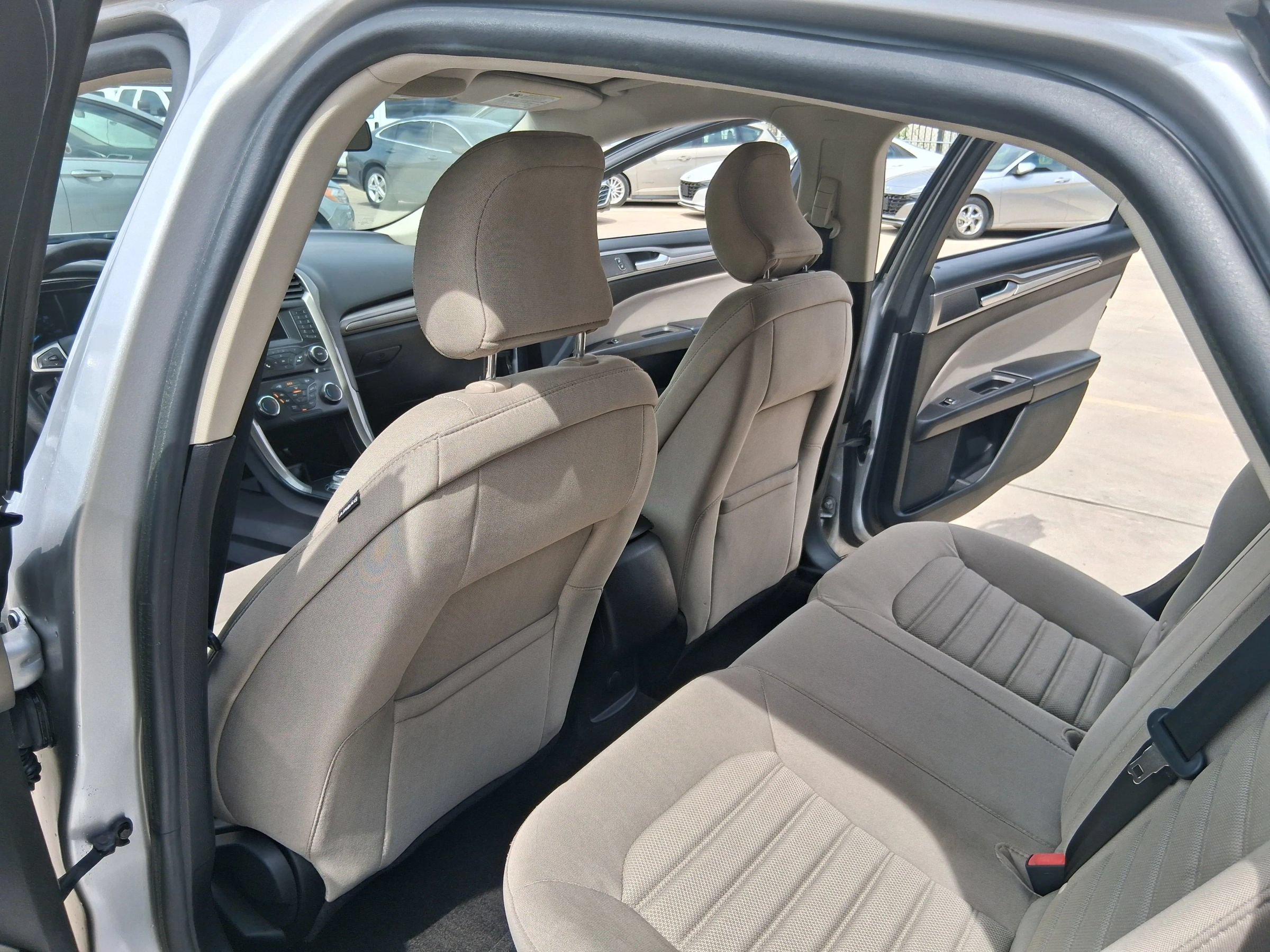 Used 2018 Ford Fusion S FWD image 29