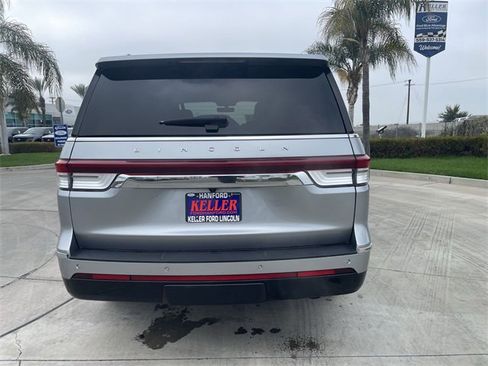 Used 2022 Lincoln Navigator Reserve image 7