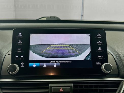 Used 2018 Honda Accord Sport image 21